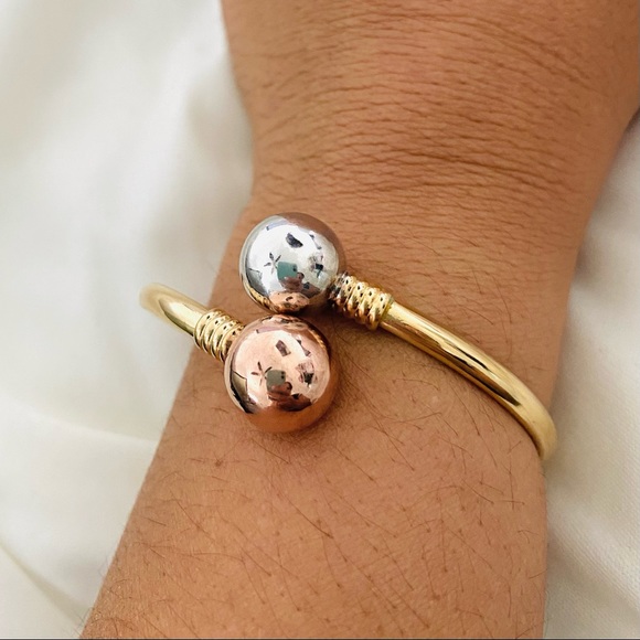 Three Tone open Cuff Bangle - Picture 3 of 8